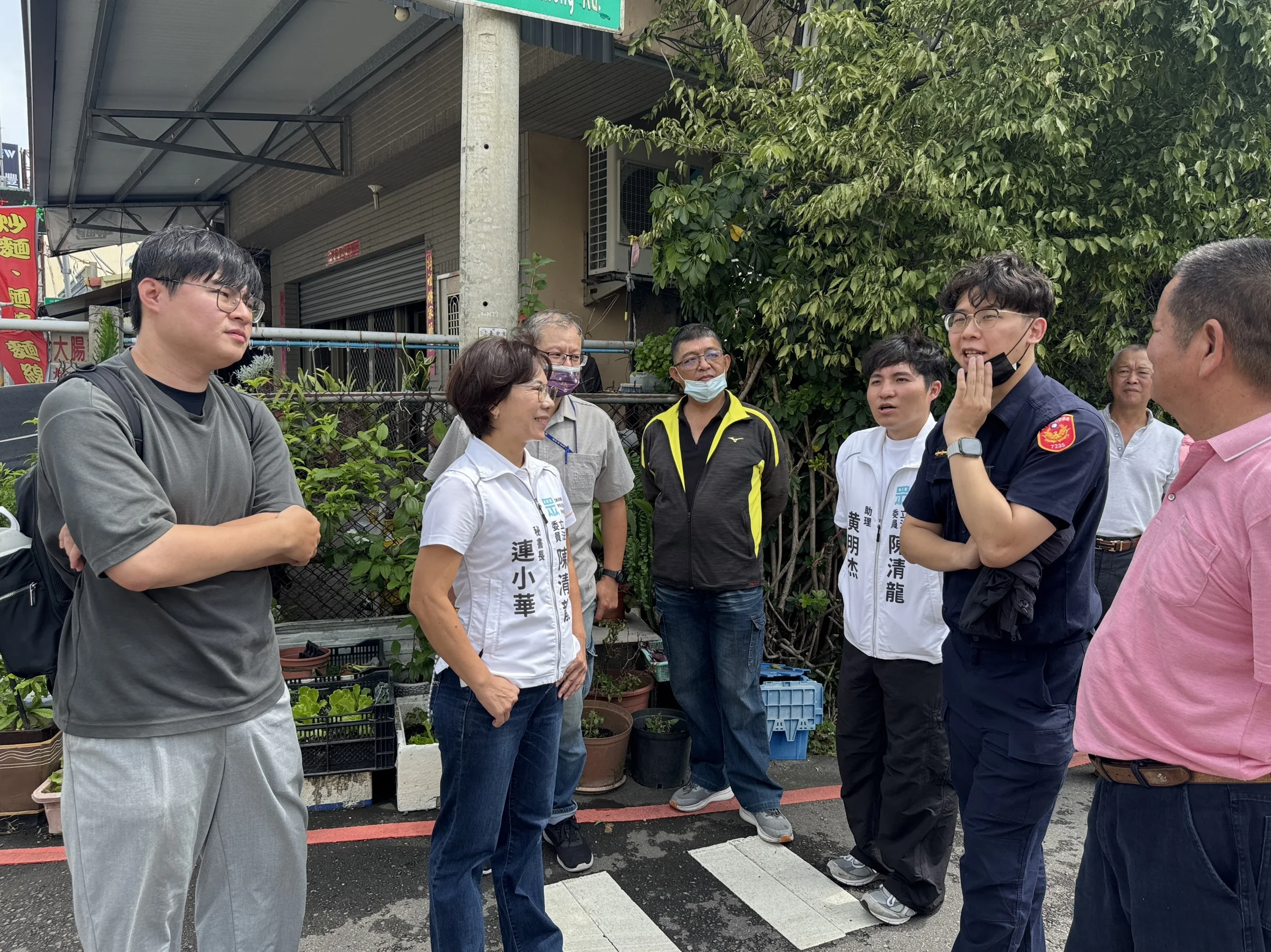 因車輛經常停等紅綠燈致巷弄居民進出受阻