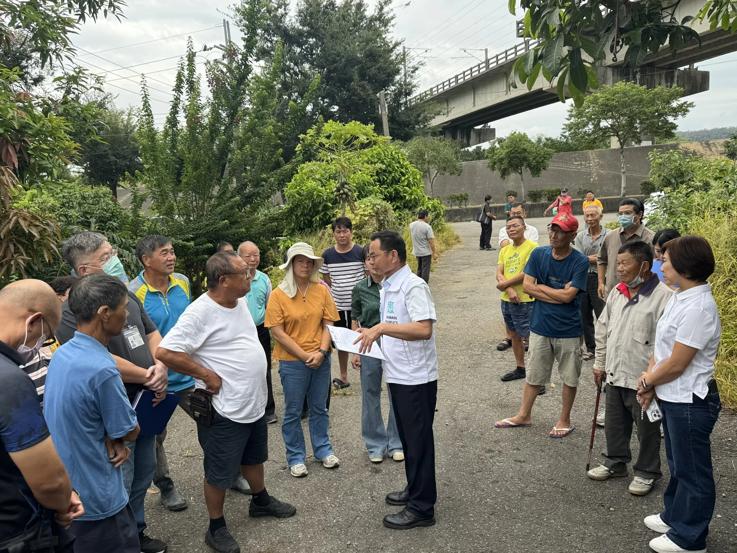 養豬場疑有惡臭及污水排放
